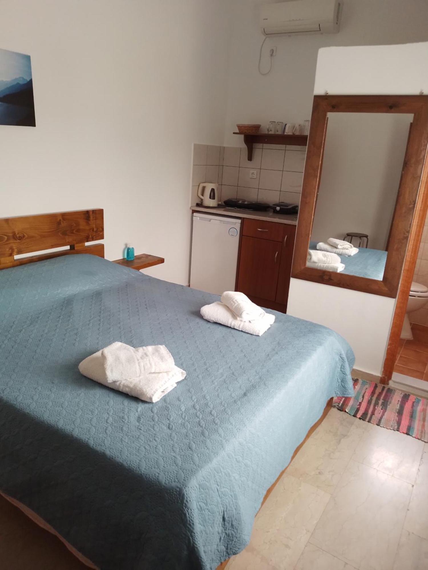 Manolakis Pizanias Apartamento Emborios Exterior foto
