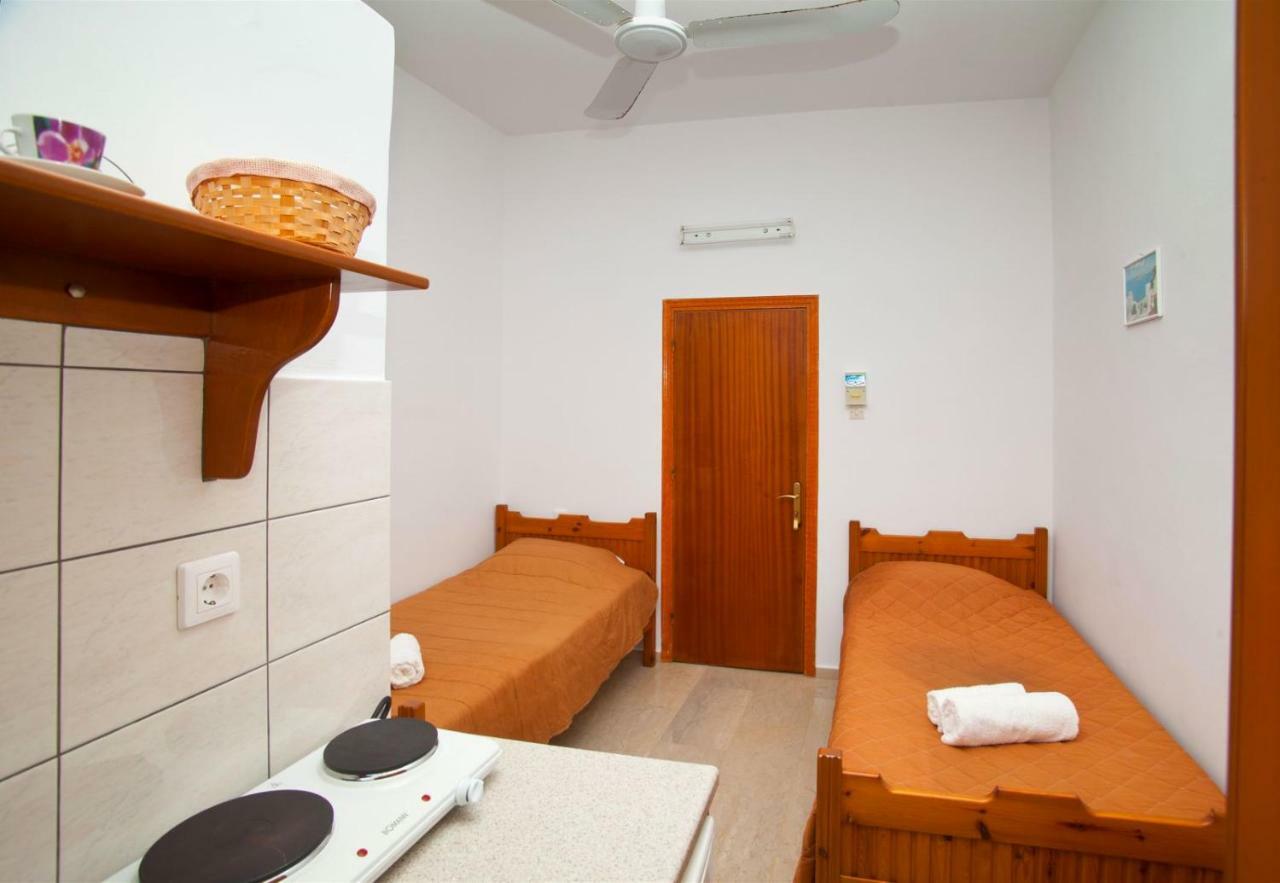 Manolakis Pizanias Apartamento Emborios Exterior foto